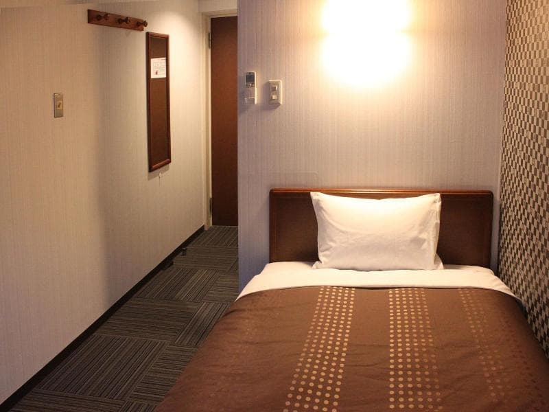 Hotel Livemax Tokyo Hamura Ekimae 4