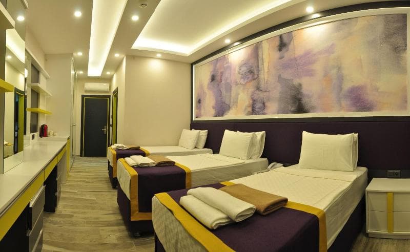 Campus Hill Hotel 3
