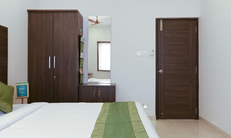 Treebo Trend Hi Line Apartments 5