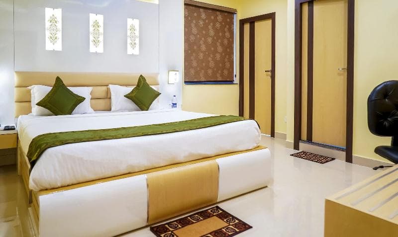 Treebo Hotel Oasis 4
