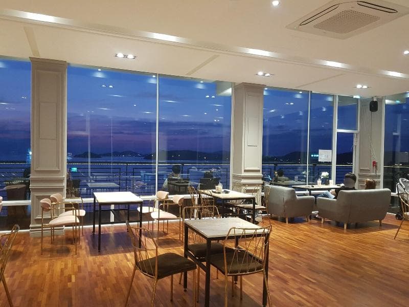 Hotel Hue Loft 4