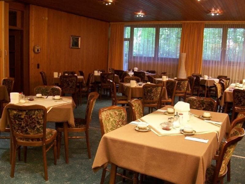 Waldhotel Mainz main