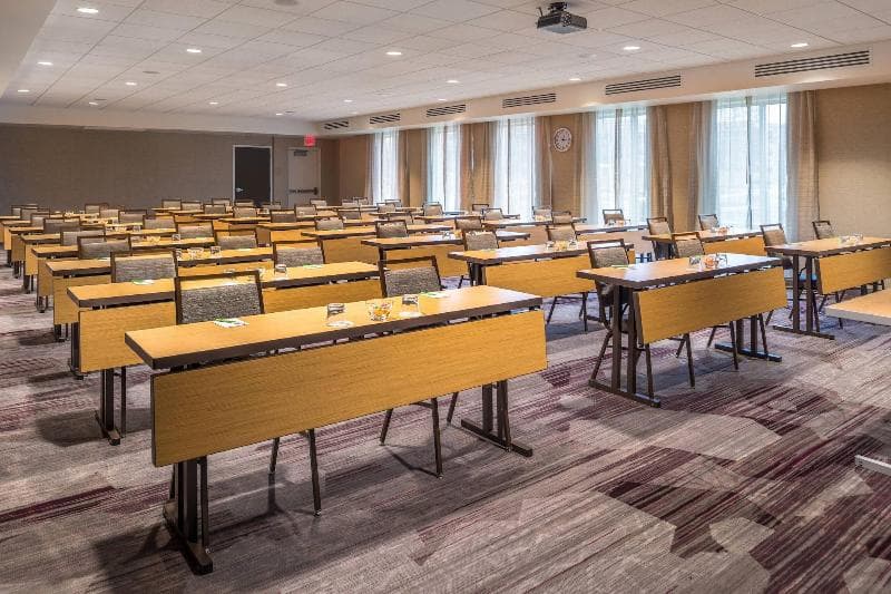 Courtyard By Marriott Detroit Farmington main