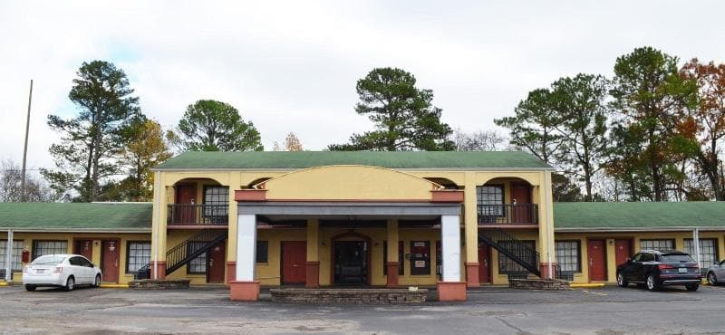 Budget Inn 3