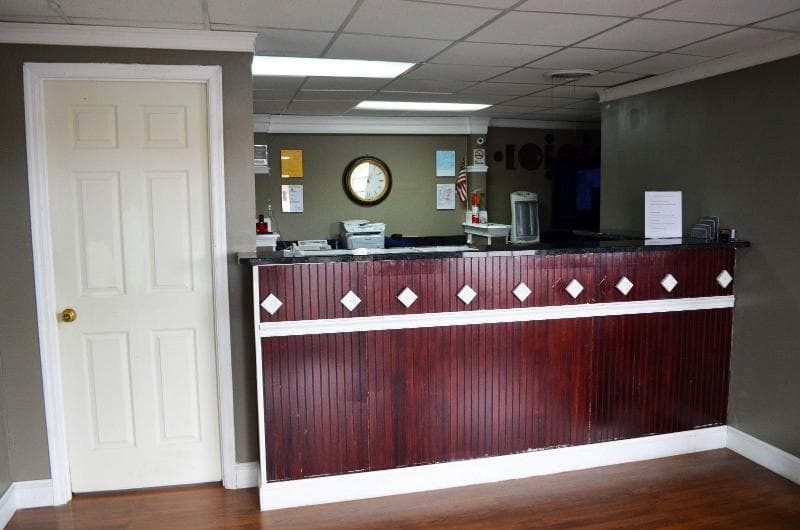 Budget Inn 2