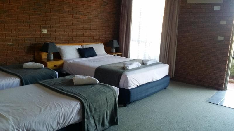 Bridge Motor Inn 2