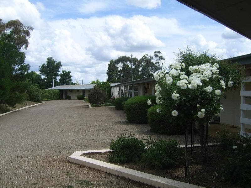 Garden Motor Inn 4