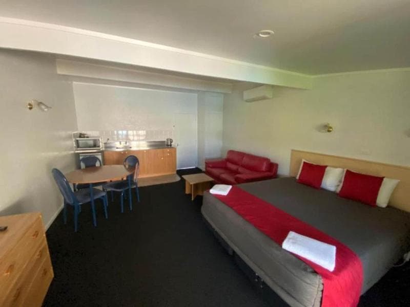 Grove Park Motor Lodge 5