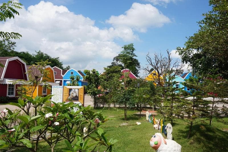 Color Ville Resort 4