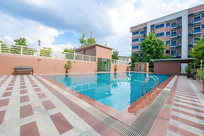 The Route Sriracha Hotel And Residence photo 1