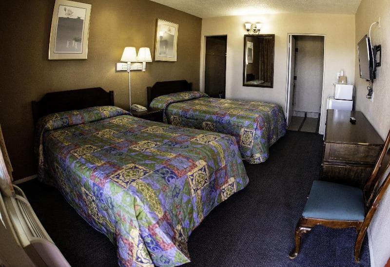 Budget Inn main