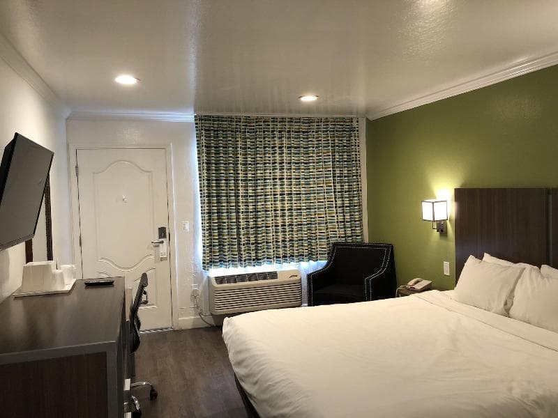 Gilroy Inn photo 1
