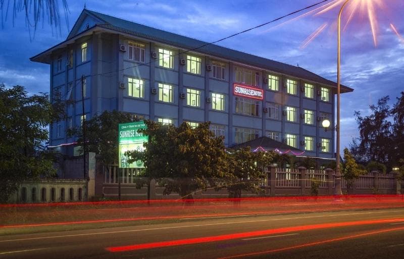 Sunrise Hotel 4