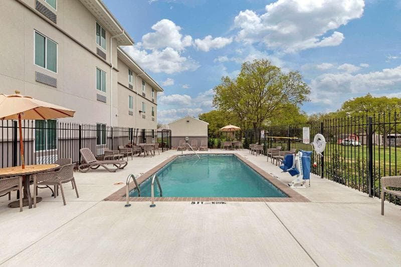 Mainstay Suites Lancaster Dallas South 2