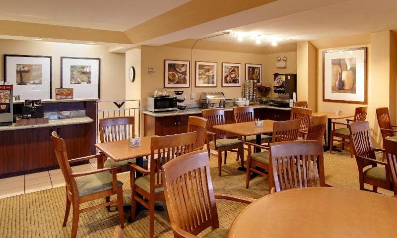 Phoenix Inn Suites Salem 3