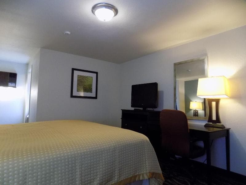 Budget Inn main