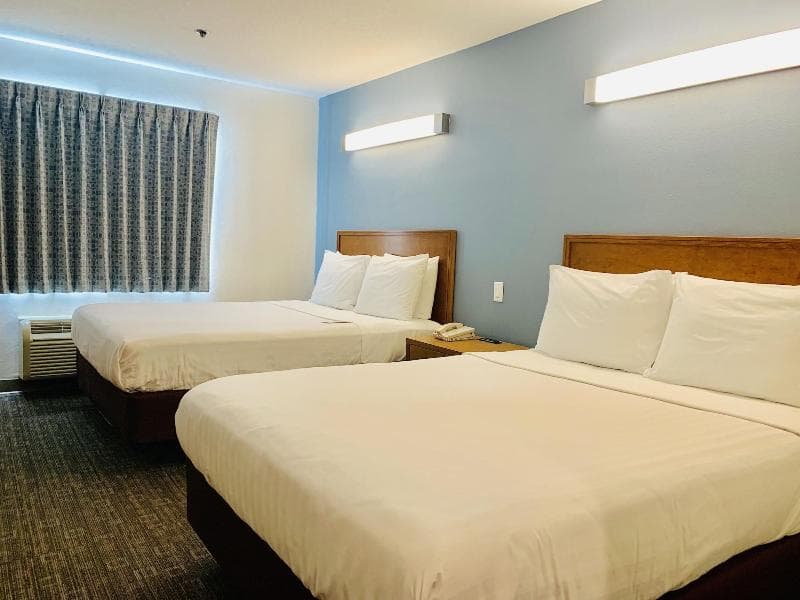 Good Nite Inn 3