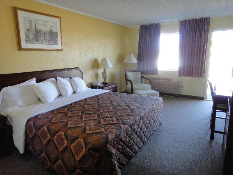 Budget Inn main