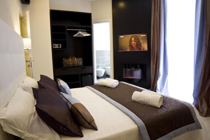 Roman Holidays Boutique Hotel 3