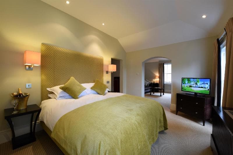 Bedford Lodge Hotel 5