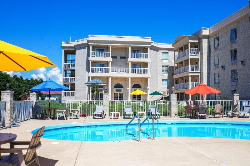 Heritage Inn & Suites Rehoboth Beach main