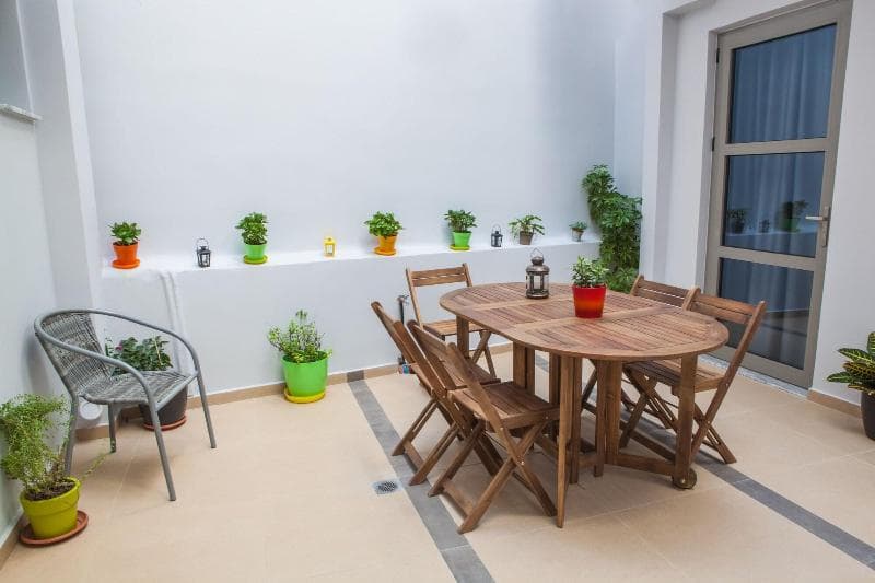 Anemos Rooms And Apartments 5