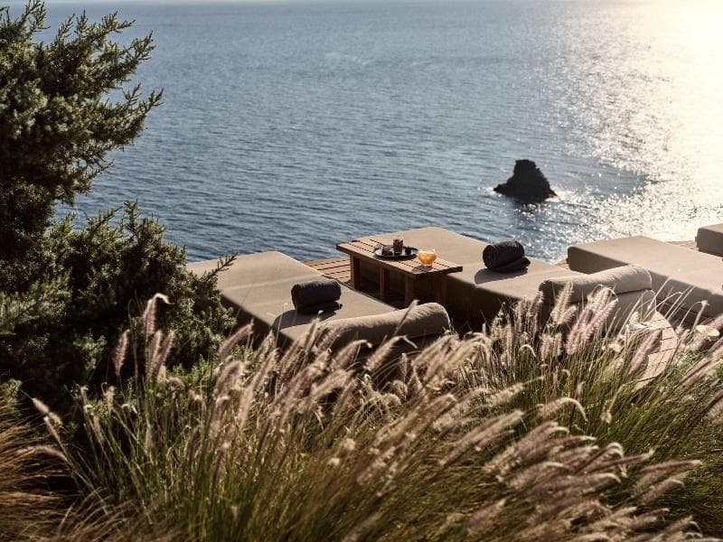 Acro Wellness Suites - Adults Only 2