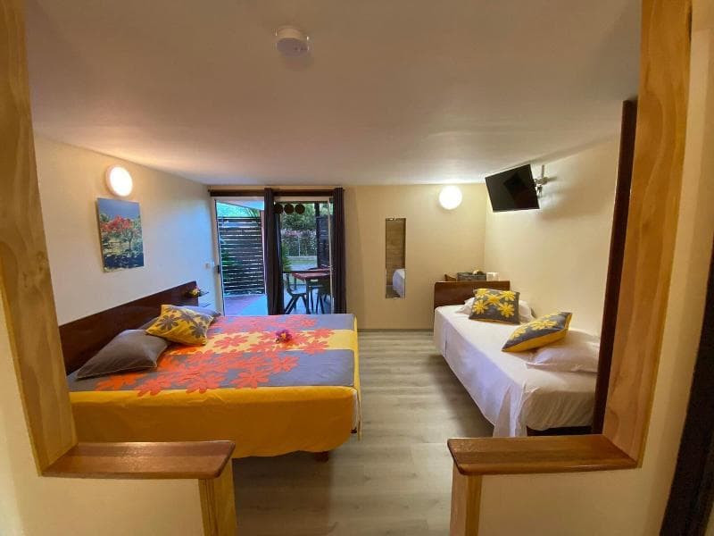 Bora Bora Holiday's Lodge And Villa 2