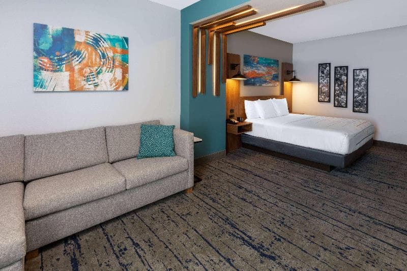 La Quinta Inn & Suites Frisco Fieldhouse North 5
