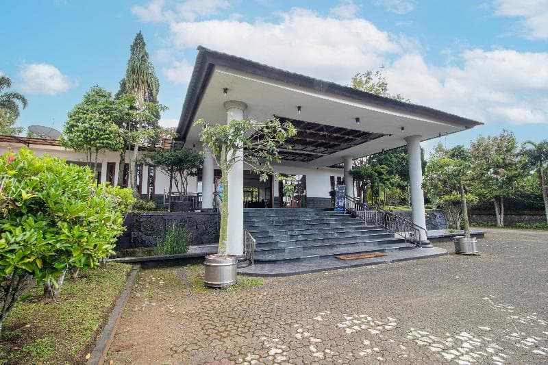 Grand Nirwana Resort Lembang 4