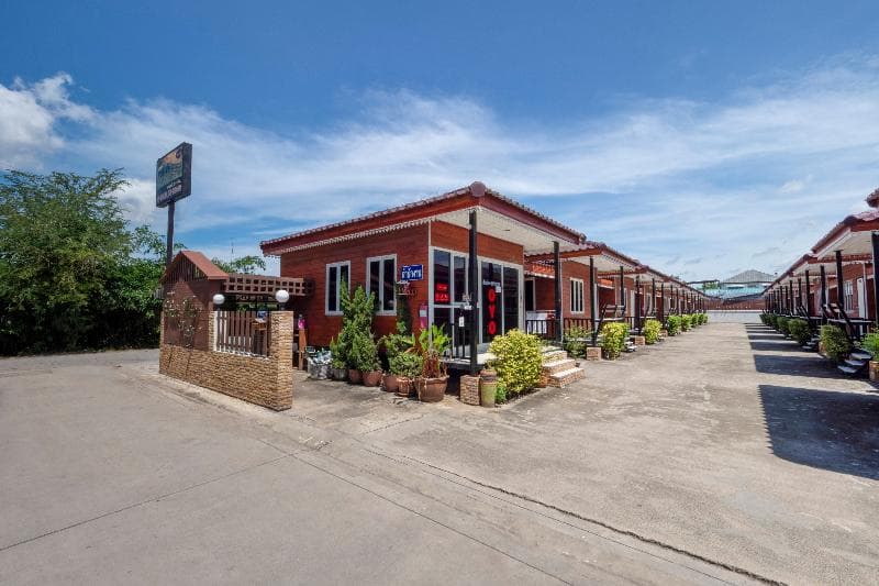 Oyo 1166 Train Way Resort 3