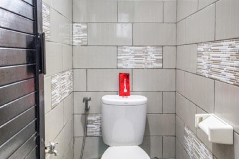Reddoorz Hostel Near Stadion Mandala Krida Yogya photo 1