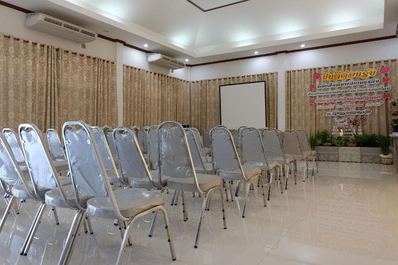 Bualuang Angthong Hotel main