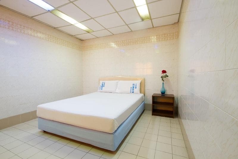 Bualuang Angthong Hotel 4