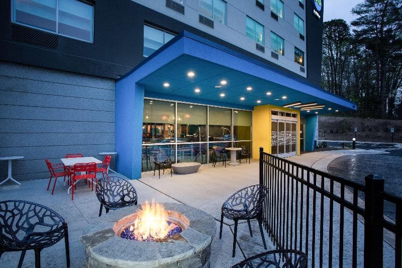 Tru by Hilton Asheville Blue Ridge Parkway photo 1