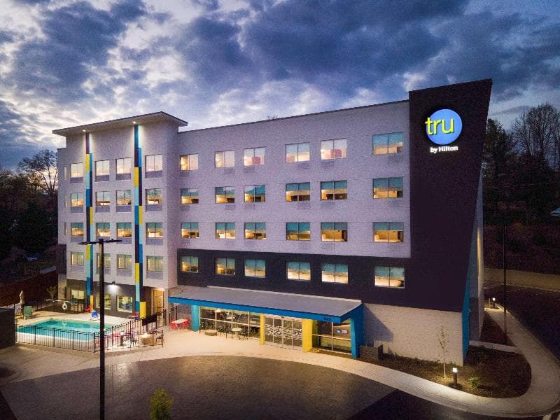 Tru by Hilton Asheville Blue Ridge Parkway 2