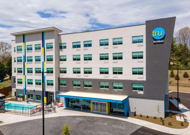 Tru by Hilton Asheville Blue Ridge Parkway 3