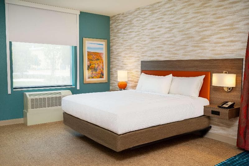 Home2 Suites by Hilton Corona 4