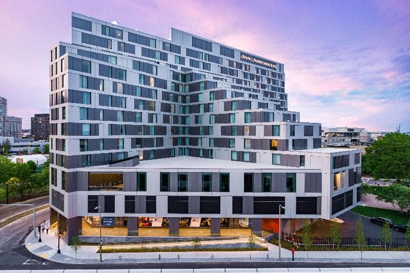 Hampton Inn Boston Seaport District 2