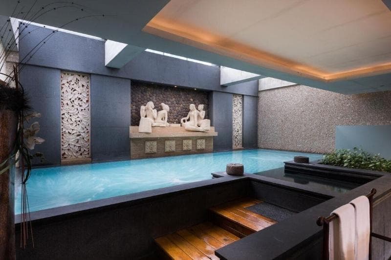 Orient Luxury Villa Motel 5