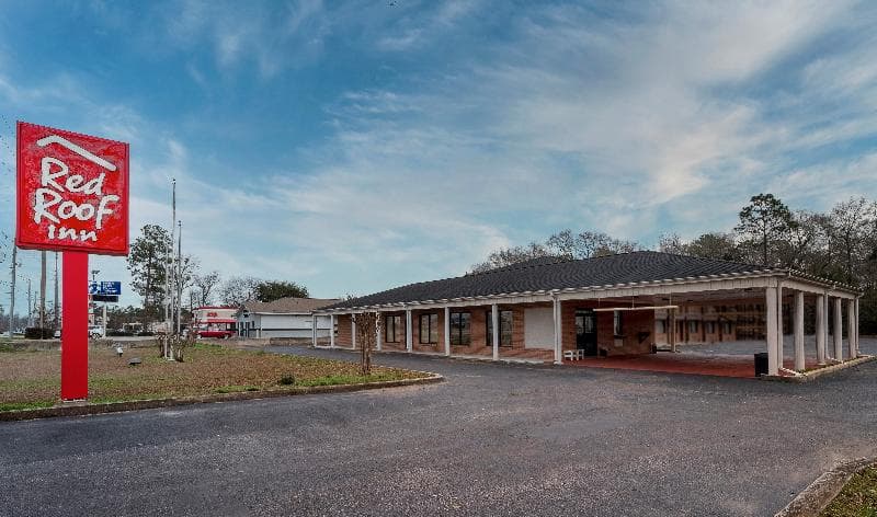 Red Roof Inn Bay Minette photo 1