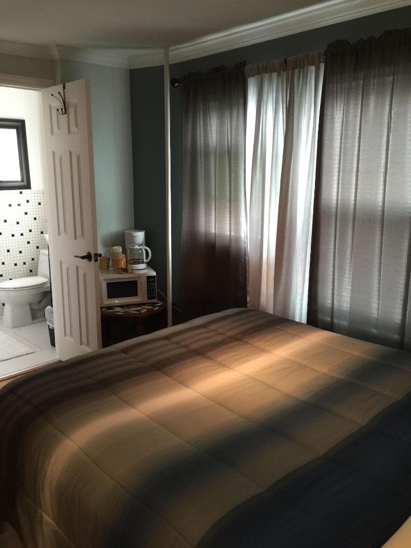 Jones Beach Hotel 3