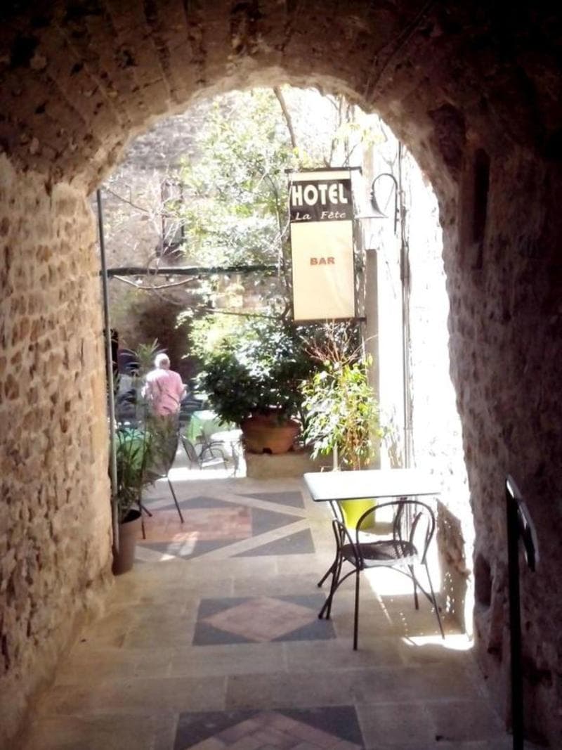 Hôtel La Fête En Provence 4