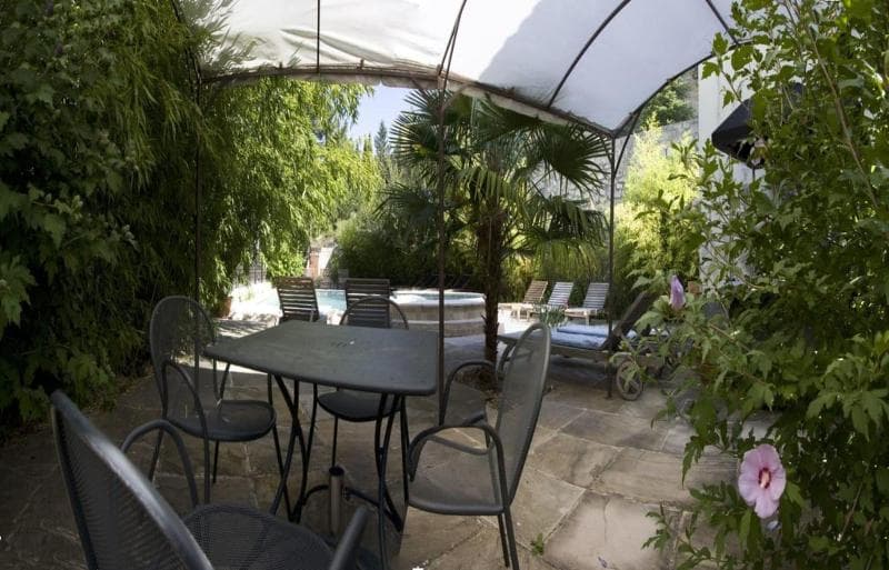 Hôtel La Fête En Provence 5