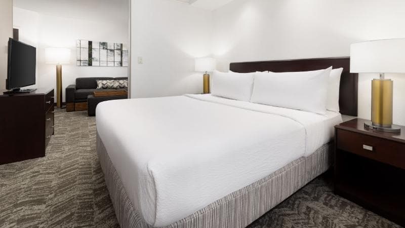 Springhill Suites By Marriott Fresno 3