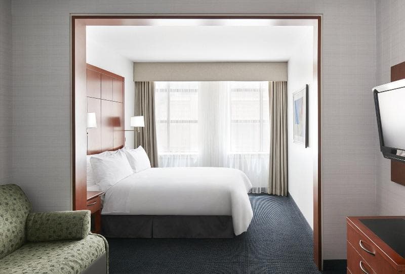 Central Loop Hotel 2
