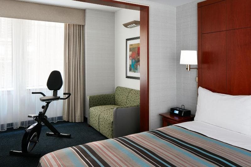 Central Loop Hotel 4