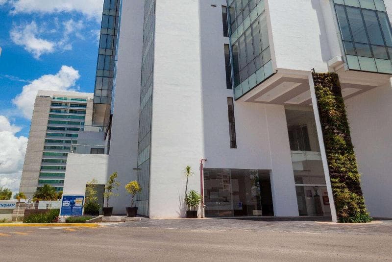 Wyndham Puebla Angelopolis 5