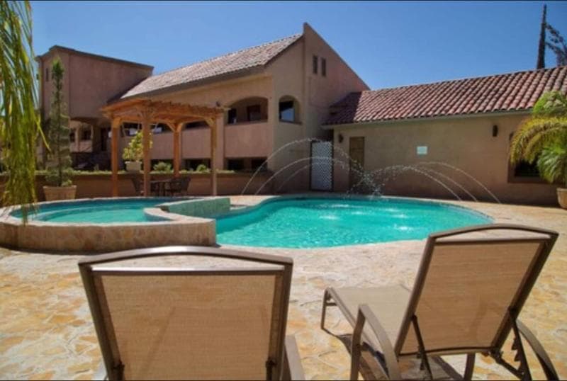 Estancia Inn Hotel 2