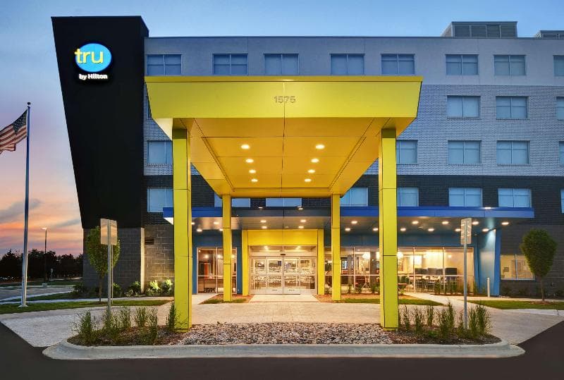 Tru by Hilton Troy Detroit 2